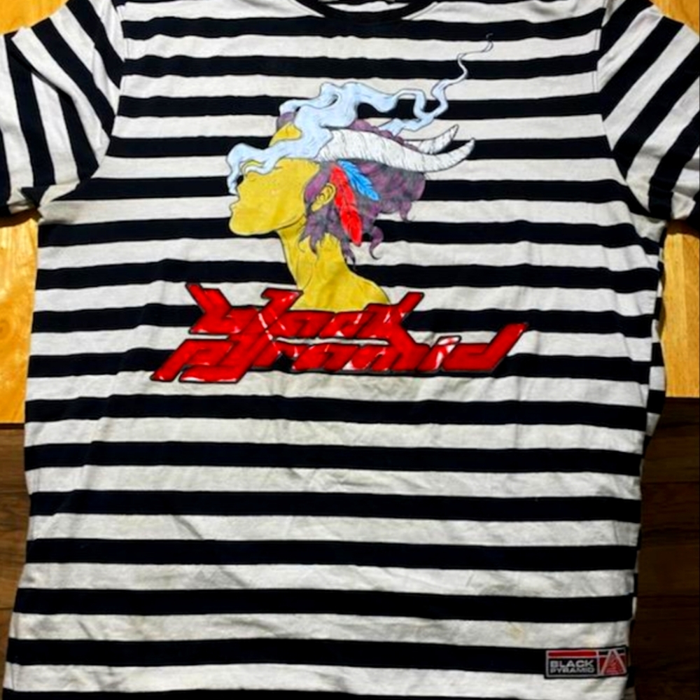 Black pyramid shirt
